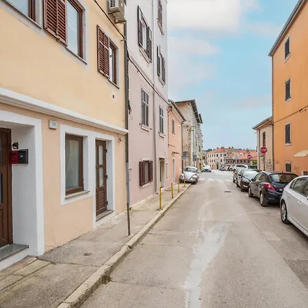 Daire 2 Bedroom Lovely In Pula